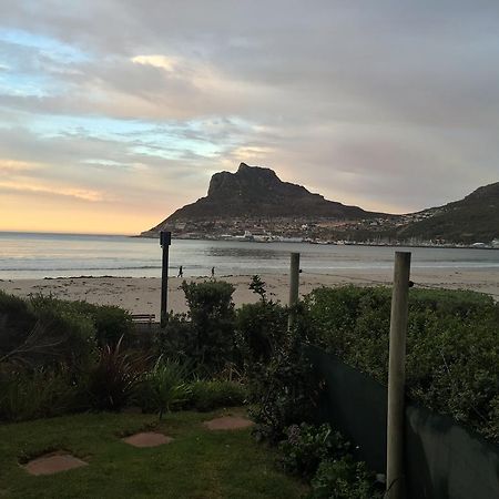 On The Beach Hout Bay Exterior photo